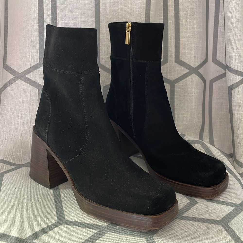 ASOS DESIGN Region suede mid-heel boots in black